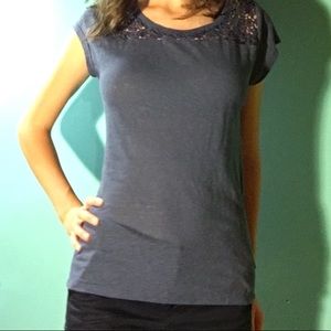 Gap short sleeve top with floral detailing